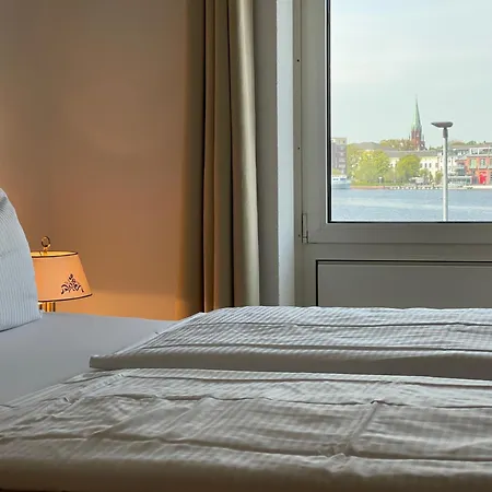 Apartman Exklusive Am Suedstrand Mit Meerblick & Balkon 10 *