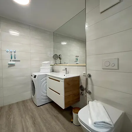 Exklusive Ferienwohnung Am Suedstrand Mit Meerblick & Balkon Wohnung 10 Lejlighed *
