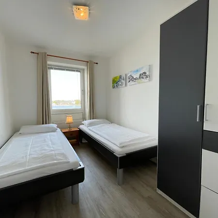 Exklusive Ferienwohnung Am Suedstrand Mit Meerblick & Balkon Wohnung 10 *
