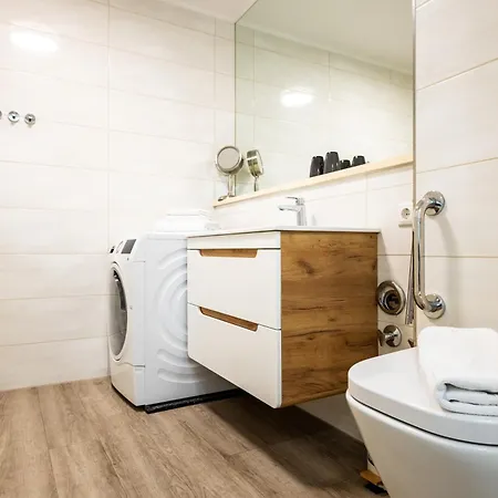 Exklusive Ferienwohnung Am Suedstrand Mit Meerblick & Balkon Wohnung 10 Lejlighed *